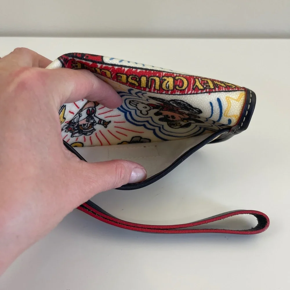 Dooney & Bourke Disney Cruise Line‎ Sketch Wristlet Disneyana Mickey Retired